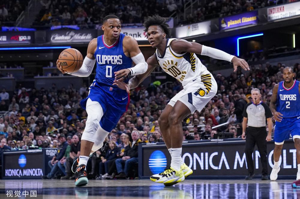 阿尔瓦雷斯 阿尔瓦雷斯