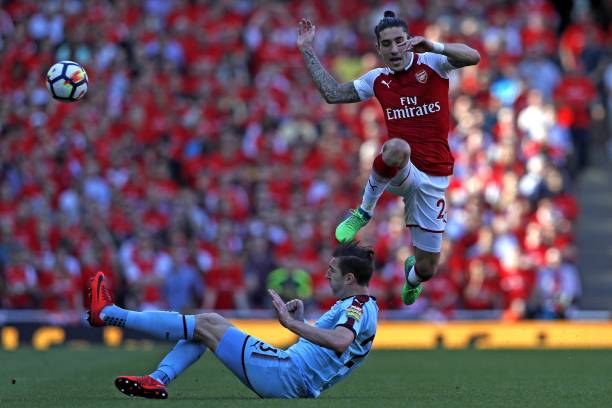 此役两队均 此役两队均