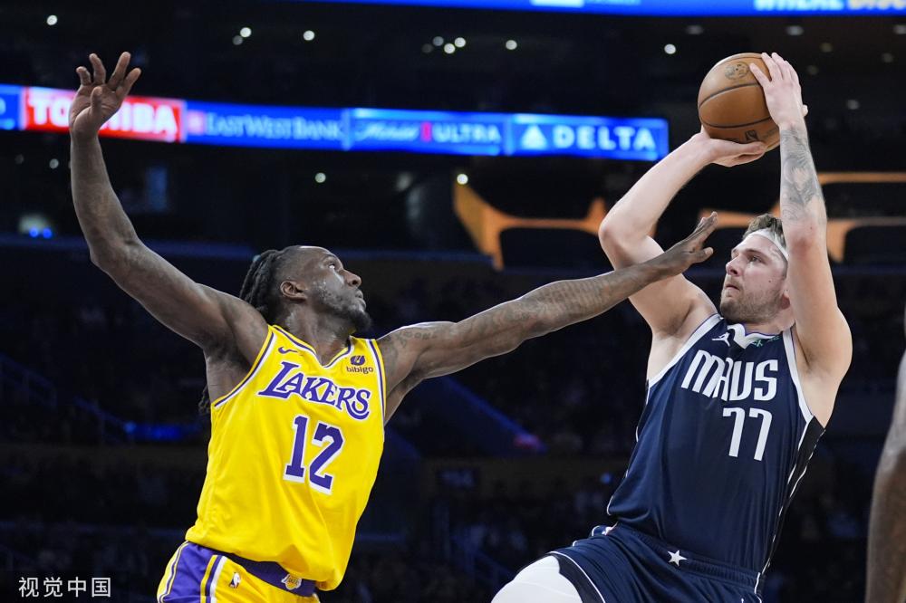 的舞台上 的舞台上